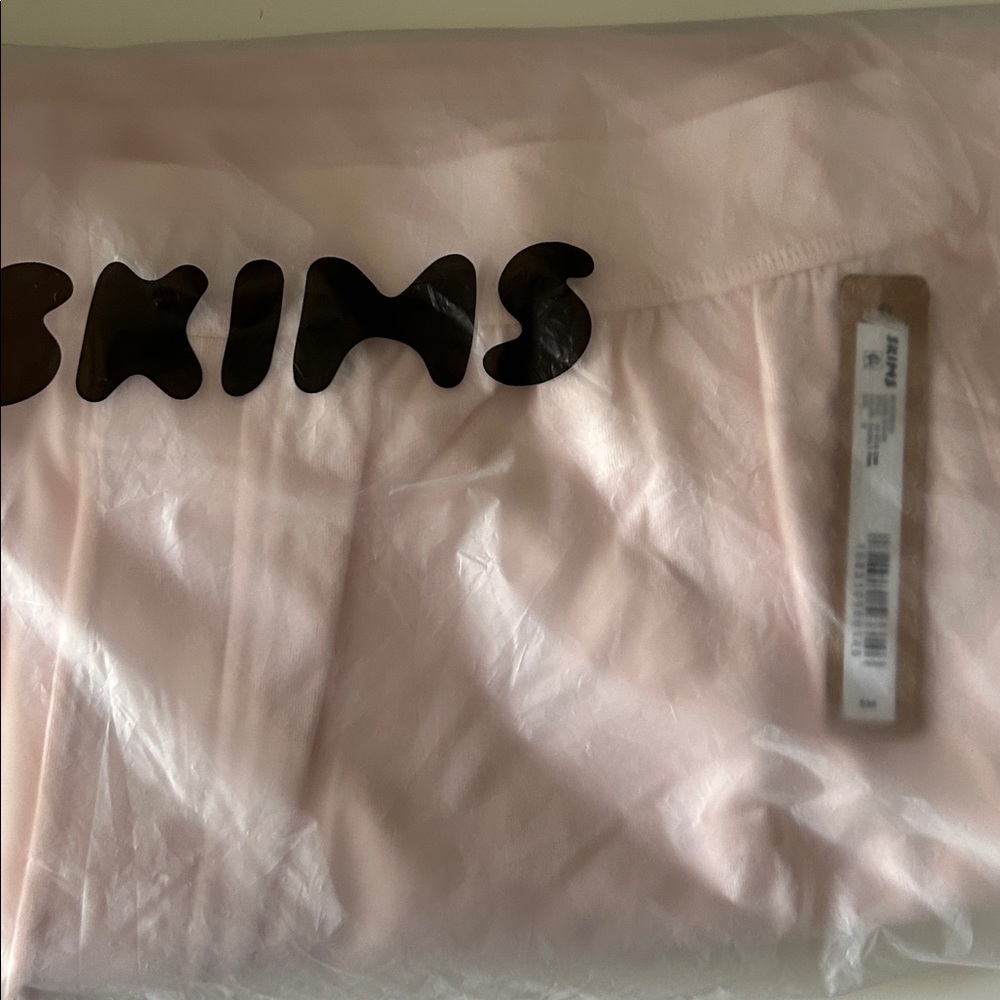 Skims Boyfriend Loose Boxer - Picture 4 of 4